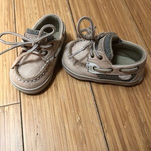 Infant boat shoes